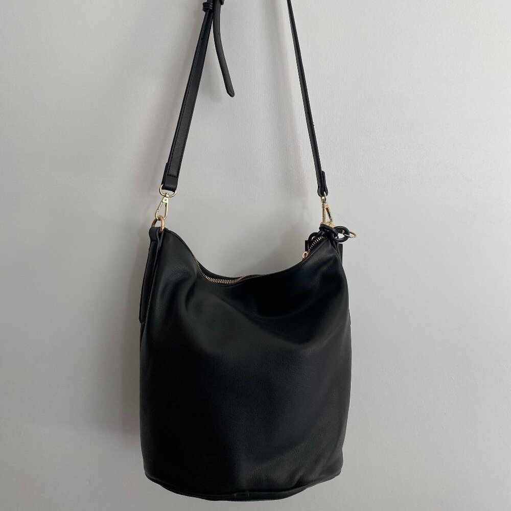Street Level Leather Crossbody Bag - Black